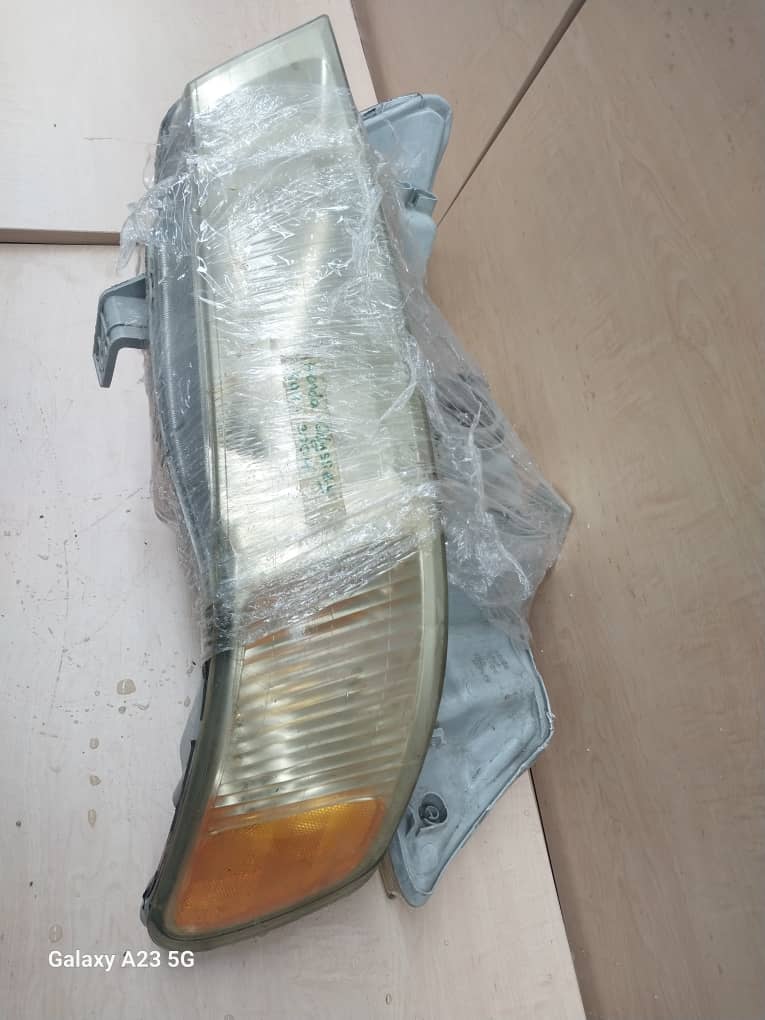Headlight Assembly (Left)